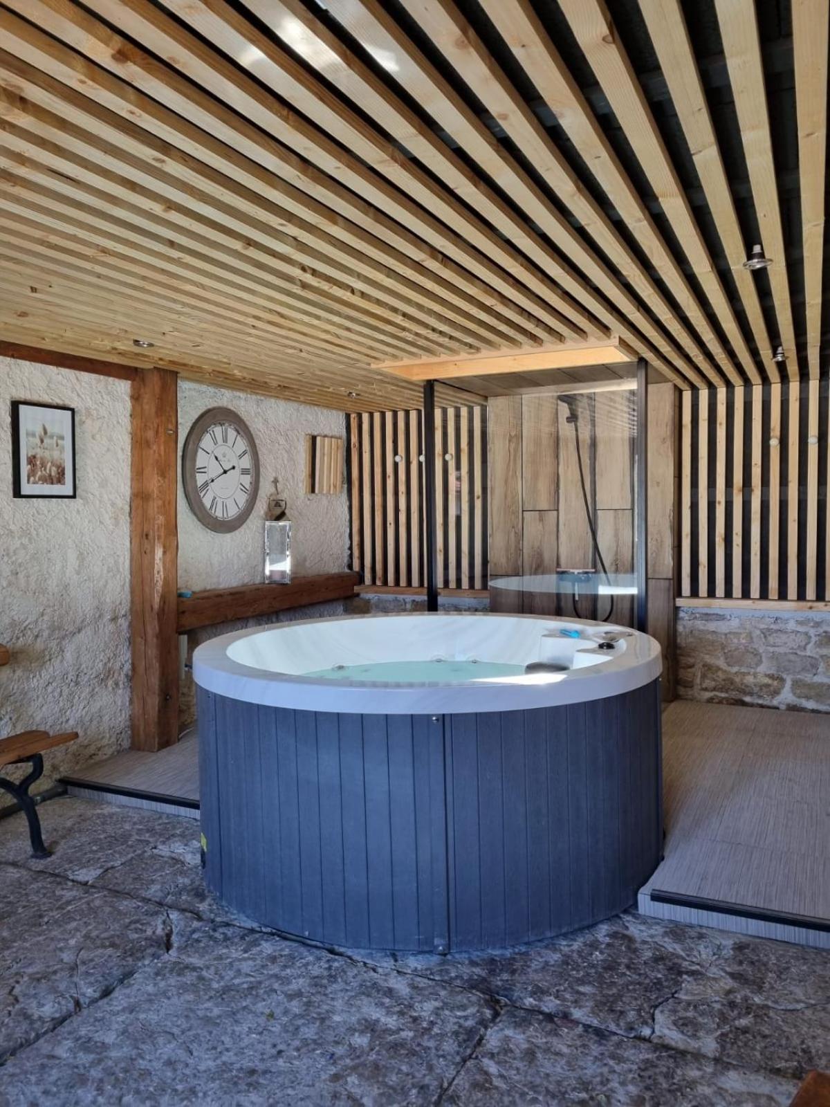 Gite De L'Ancheronne 12 Couchages Spa Villa Lavans-sur-Valouse Eksteriør billede